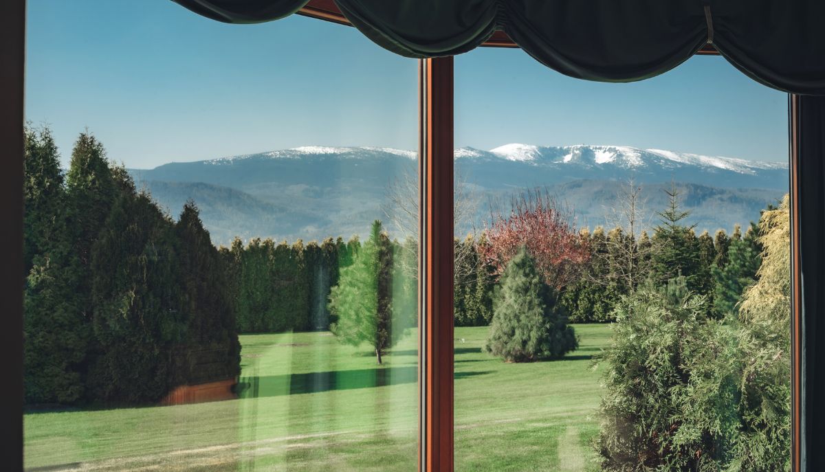 Działki usługowe – jak wybrać odpowiednią nieruchomość inwestycyjną i co można na niej wybudować?