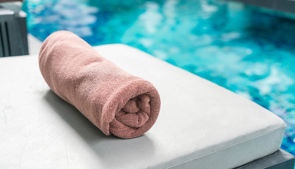 Cold spring wellness: dlaczego chłodna wiosna zwiększa atrakcyjność apartamentów z basenem i strefą spa